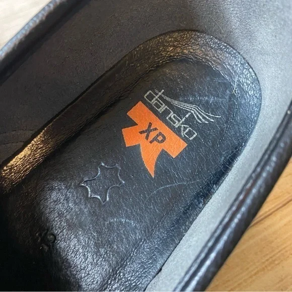 Dansko XP gold clogs. Size 42. 11.5-12 - Picture 7 of 11